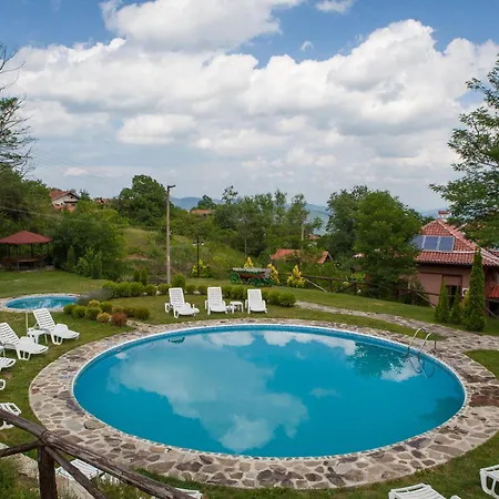 Ваканционна къща самостоятелна с изглед към планината